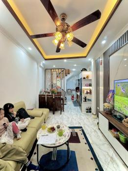 Bán nhà Cự Lôc, Diện tích 33/36m x 6 tầng, mặt tiền 3.8m, giá 7.75 tỷ