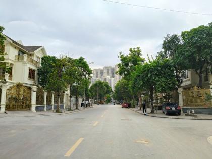 Nhà 4T xây thô TT1 Văn Phú, 70m2, MT4.5m, ôtô KD, 18.6 tỷ Hà Đông