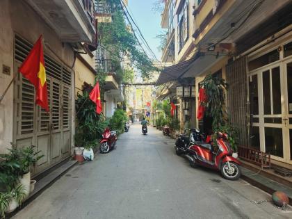 Bán nhà phố Thái Thịnh, Đống Đa, lô góc, ô tô tránh, vừa ở vừa kinh doanh