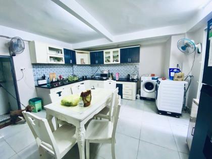 Nhà Đẹp Chính Chủ - (4,5M x 11,5) 3 Tầng Đúc(Nở Hậu ) Với 4PN,5WC Huỳnh Văn Bánh - PN
