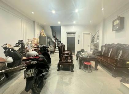 BÁN NHÀ ĐẸP BỒ ĐỀ LONG BIÊN, 7 TẦNG,  PHÂN LÔ, GA RA, THANG MÁY, KINH DOANH, GIÁ MỀM
