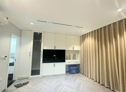 BÁN NHÀ ĐẸP BỒ ĐỀ LONG BIÊN, 7 TẦNG,  PHÂN LÔ, GA RA, THANG MÁY, KINH DOANH, GIÁ MỀM