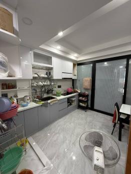 Mặt Tiền Đường Thích Quảng Đức Quận Phú Nhuận Phường 5.