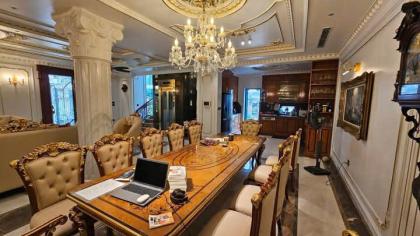 Tôi bán biệt thự lô Góc An Vượng Villa gần đường Lê Quang Đạo kéo dài 250m2 chỉ 4x tỷ. 0989626116