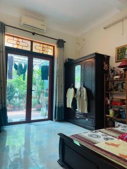 BÁN nhà lô góc, AI MỘ, BỒ ĐỀ, LONG BIÊN  66m2  MT 4,1m  GIÁ  9,8 TỶ ôto  KD

 
BÁN nhà lô góc,