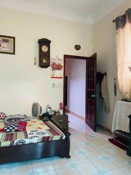 BÁN nhà lô góc, AI MỘ, BỒ ĐỀ, LONG BIÊN  66m2  MT 4,1m  GIÁ  9,8 TỶ ôto  KD

 
BÁN nhà lô góc,