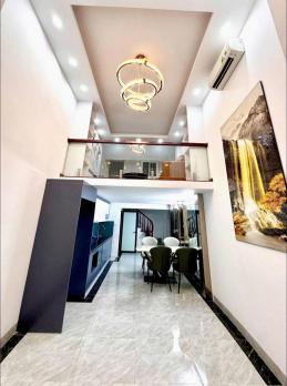 Bán nhà ngõ 221 Khương Trung, diện tích 30m x 6 tầng, mặt tiền.5m, giá 6.7 tỷ