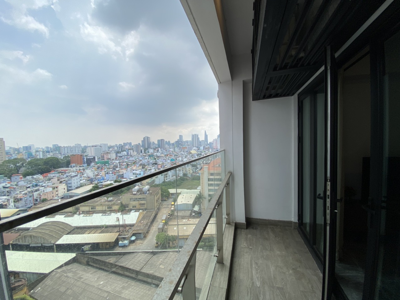 Cần cho thuê D1 Mension Quận 1 Địa chỉ: 608 Võ Văn Kiệt, P.Cầu Kho, Quận1 : -	 View bitexco, căn góc siêu thoáng đẹp