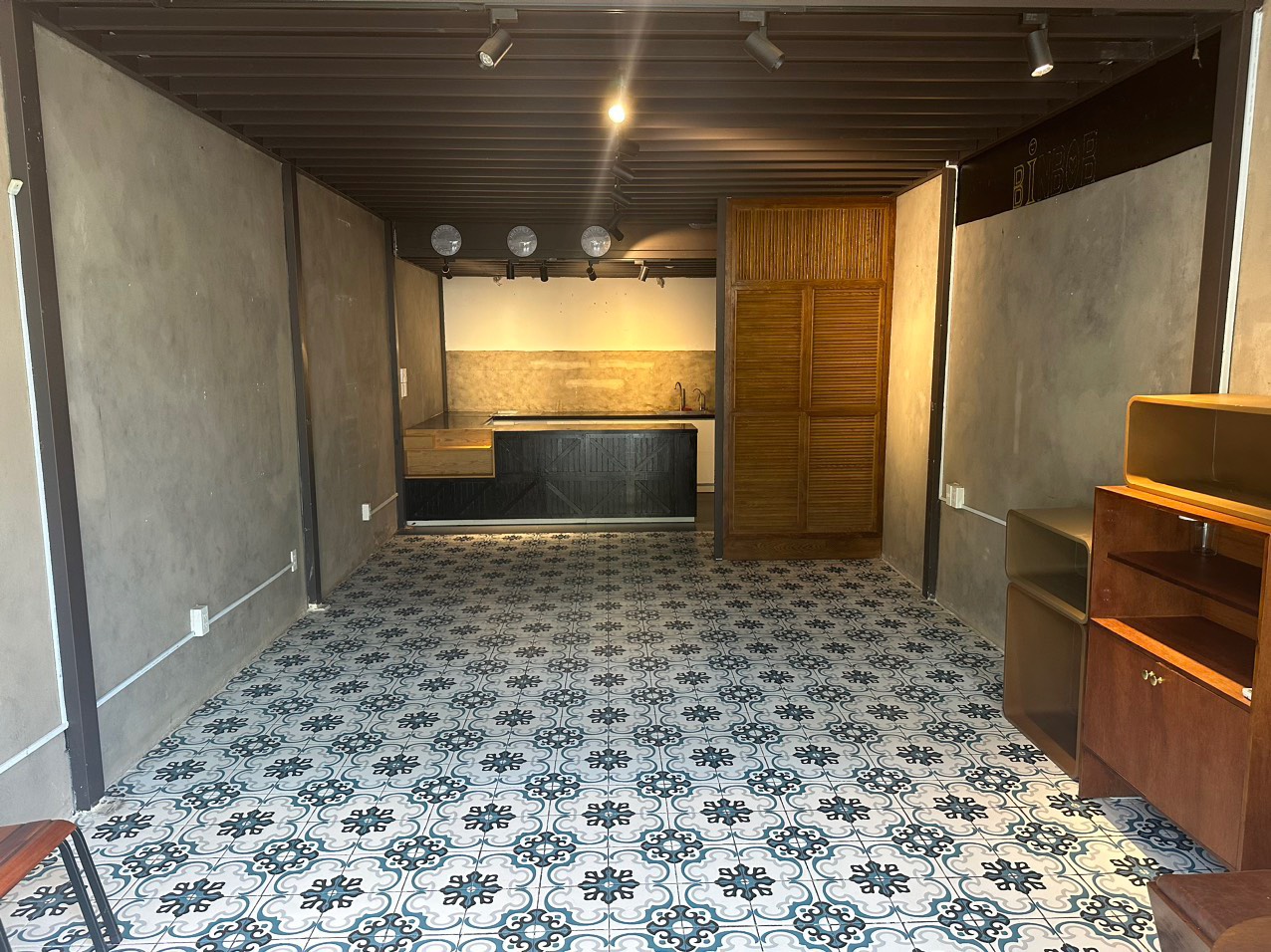 Cần bán căn Shophouse Galaxy9 mặt tiền đường Nguyễn Khoái, Phường 01, Quận 4 : -	Kết cấu 1 trệt, 1 lửng, diện tích 60m2