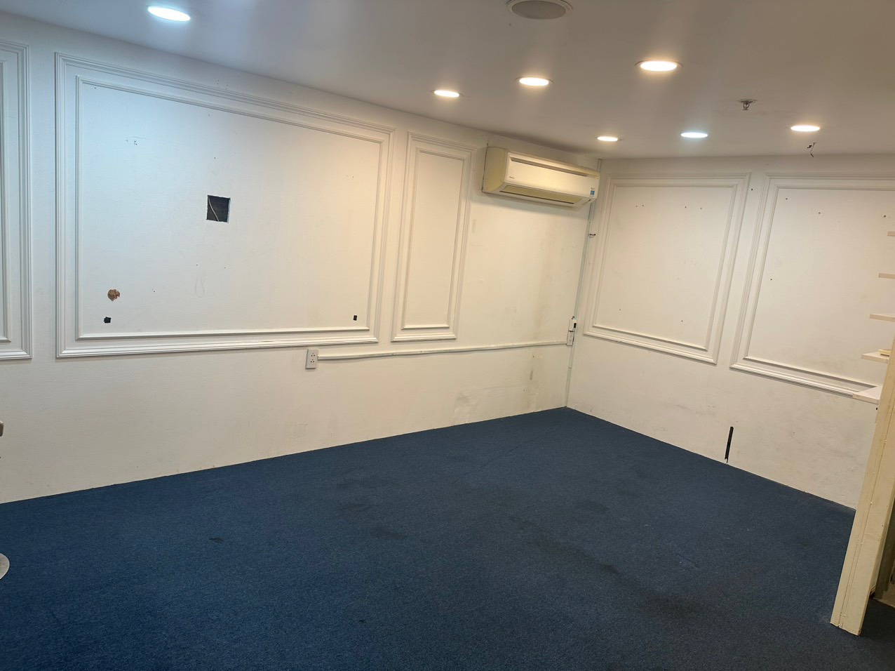 Cần bán căn Shophouse Galaxy9 mặt tiền đường Nguyễn Khoái, Phường 01, Quận 4 : -	Kết cấu 1 trệt, 1 lửng, diện tích 60m2
