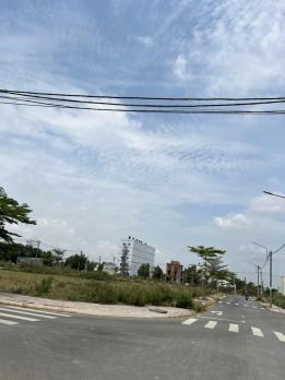 bán nhà 1 trệt 1 lầu 3 phòng ngủ diện tích 100m2 tại khu dân cư long cang