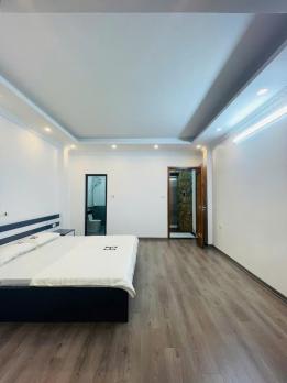 Bán nhà Phạm Văn Đồng, 46m2, phân lô, ô tô tránh, nội thất chủ tặng,  nhỉnh 8tỷ.