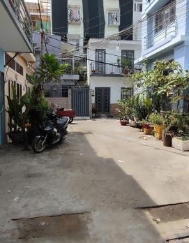 CHỦ GẤP BÁN, GIẢM CHÀO 200tr, đường trước nhà 7m, gần chợ BÀ CHIỂU, nhỉnh 4 tỷ