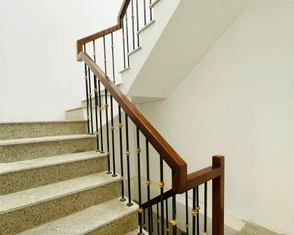Bán căn hộ dòng tiền đường Đê La Thành, Đống Đa, 40m2, 5 tầng, gần phố, sổ đỏ hoa hậu