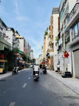 **Bán nhà đường Đặng Văn Sâm, phường 2, Tân Bình; (6,5x15) hơn 12 tỷ