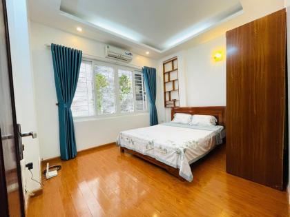 ????BÁN  NHÀ HOÀNG HOA THÁM, BA ĐÌNH – 40M², 4 TẦNG, 7.4 TỶ – ĐẦU TƯ HOẶC Ở ĐỀU TUYỆT VỜI!