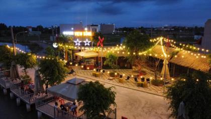 Bán nhà mặt tiền 100m2, 1 trệt 1 lầu – khu dân cư Long Cang