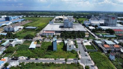 Bán nhà mặt tiền 100m2, 1 trệt 1 lầu – khu dân cư Long Cang