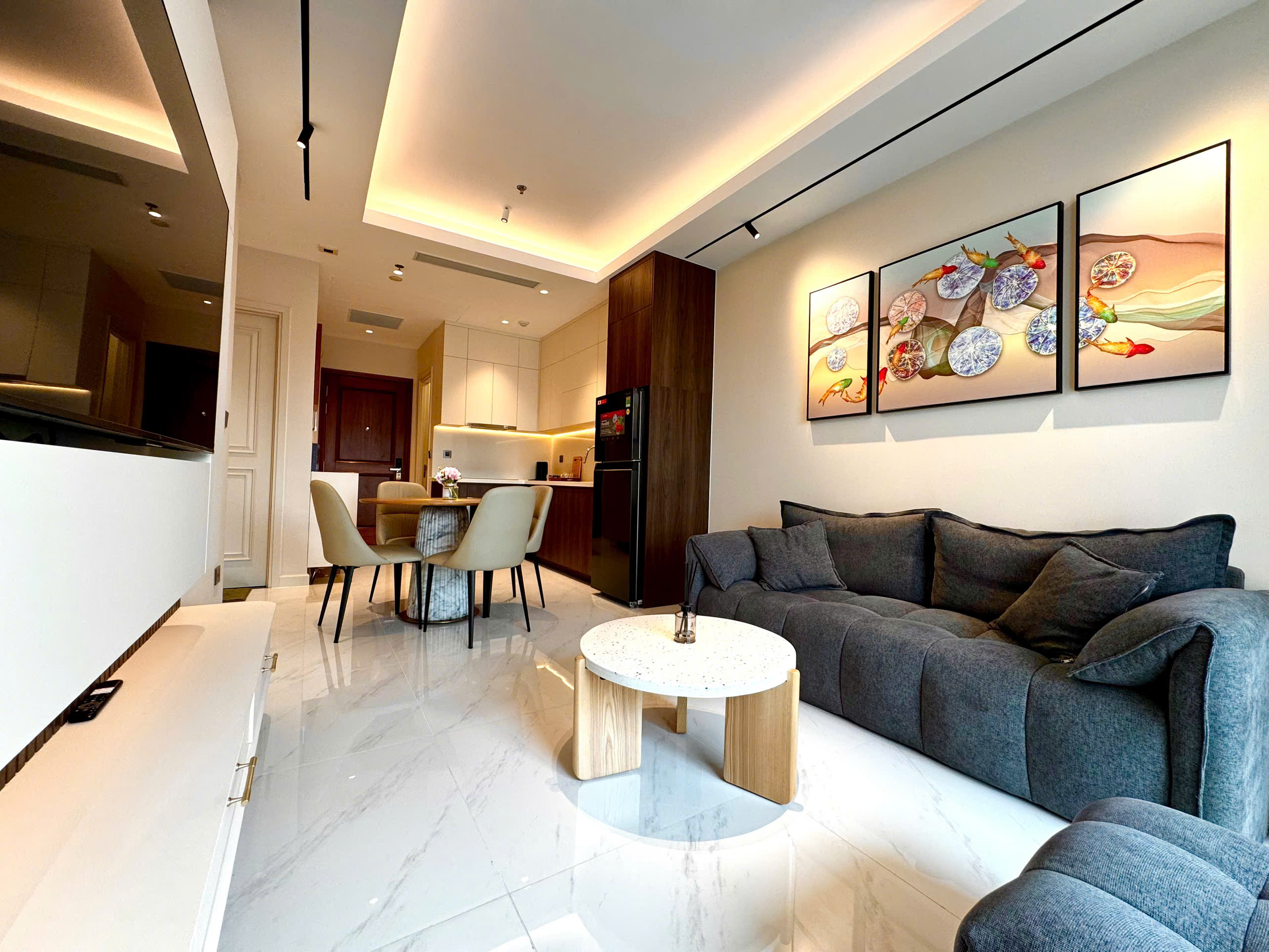 Chính chủ cho thuê căn hộ MADISON, 15 Thi Sách, P.Bến Nghé, Quận 1 : -	CĂN 1 : Diện tích 89m2, 2PN, 2WC