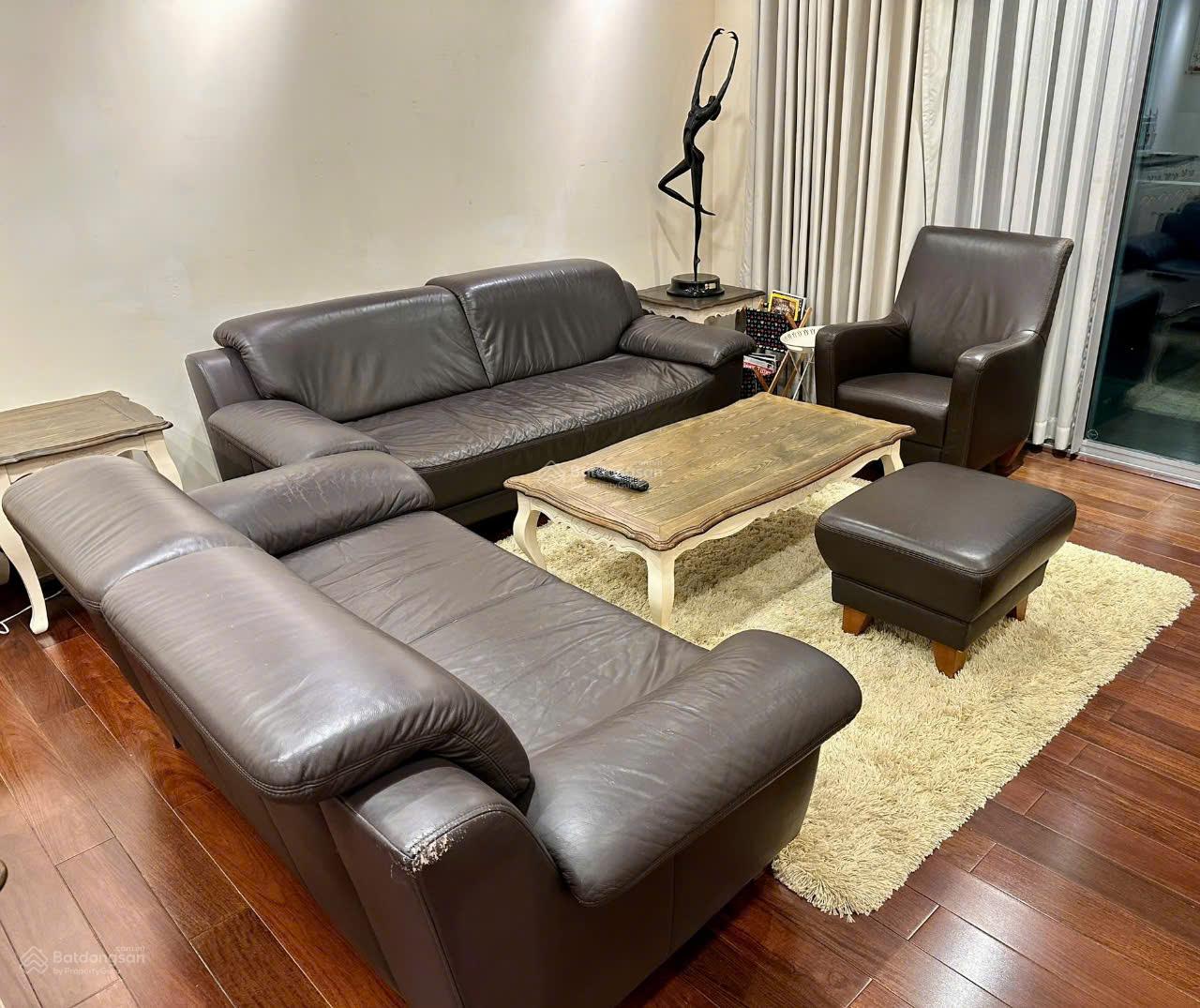 Cho thuê căn hộ Vincom Center Đồng Khởi, 72 Lê Thánh Tôn, Bến Nghé, Quận 1, Hồ Chí Minh: -	 Diện tích 163m2, 3 phòng ngủ