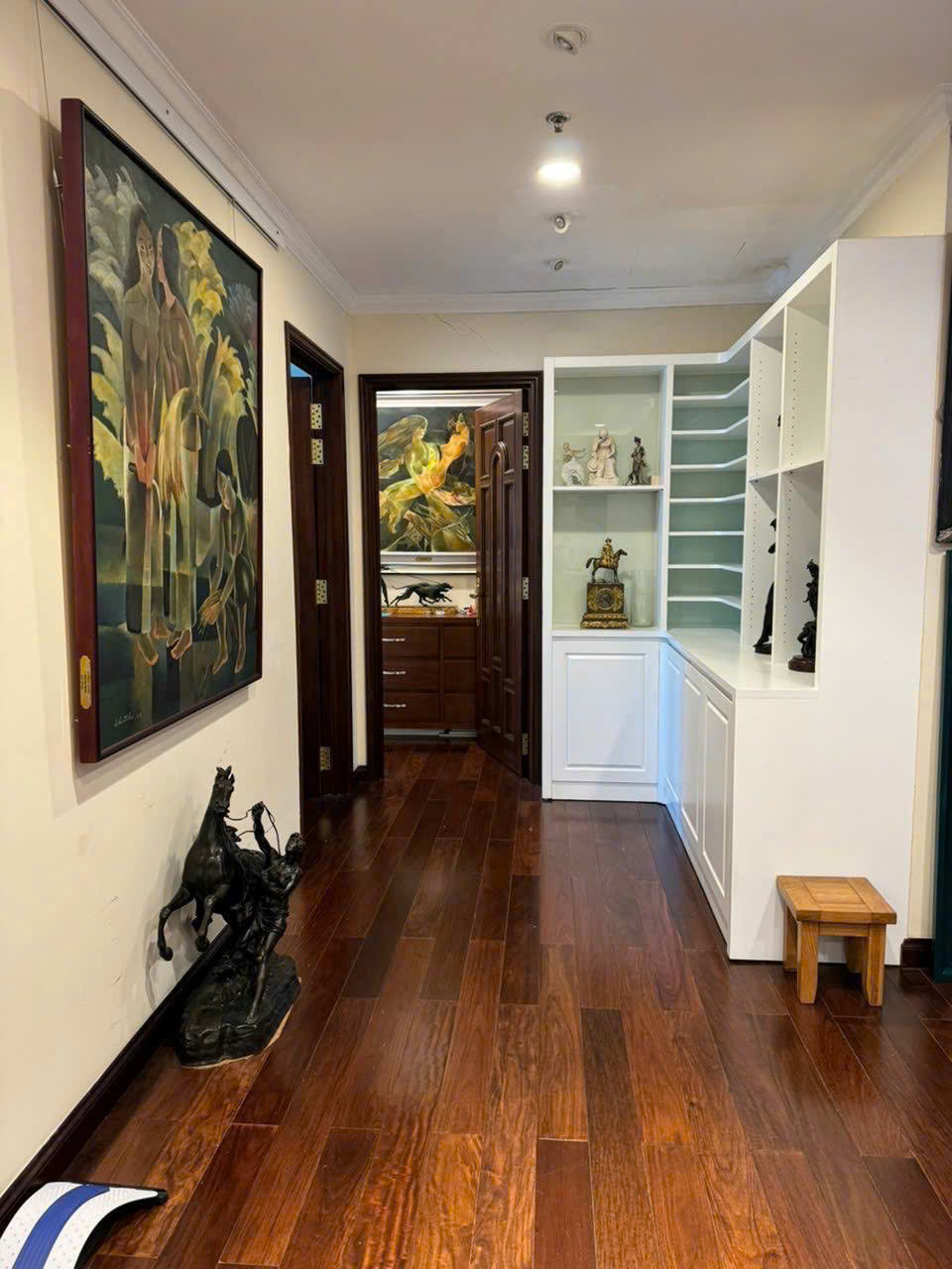 Cho thuê Căn hộ Vincom Đồng khởi, số 72 Lê Thánh Tôn, P.Bến Nghé trung tâm Quận 1: -	Giá 55 triệu/tháng, có thương lượng