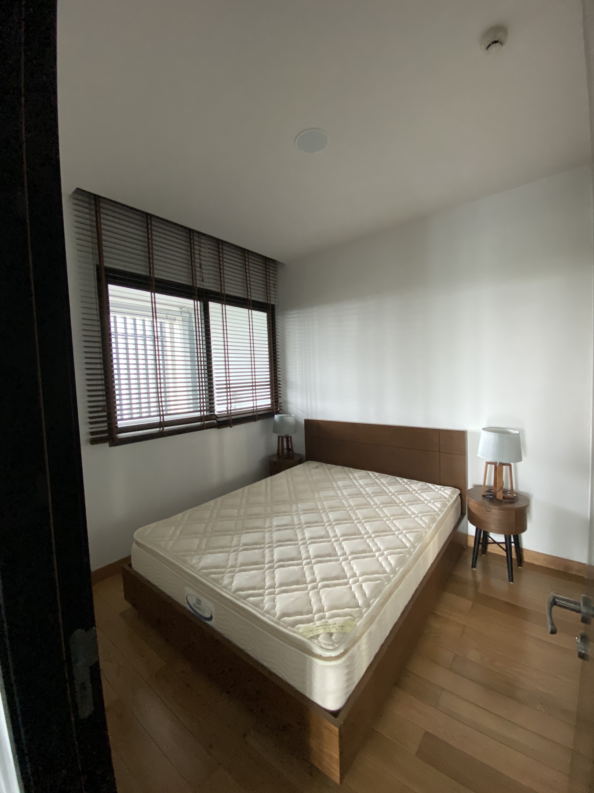 Cho thuê D1 Mension, 608 Võ Văn Kiệt, Phường Cầu Kho, Quận 1 :  - Căn 1 : 2PN, 2WC tầng thấp, full nội thất giá 22 triệu