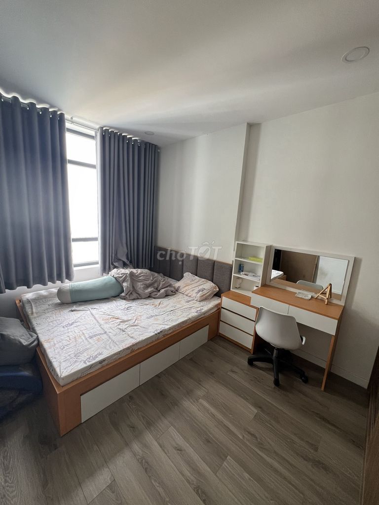 Cho thuê căn hộ CENTRAL PREMIUM - 854 - 856 Tạ Quang Bửu, P. 5, Q. 8 TPHCM : -	1 phòng ngủ nhưng rất rộng rãi 52m²