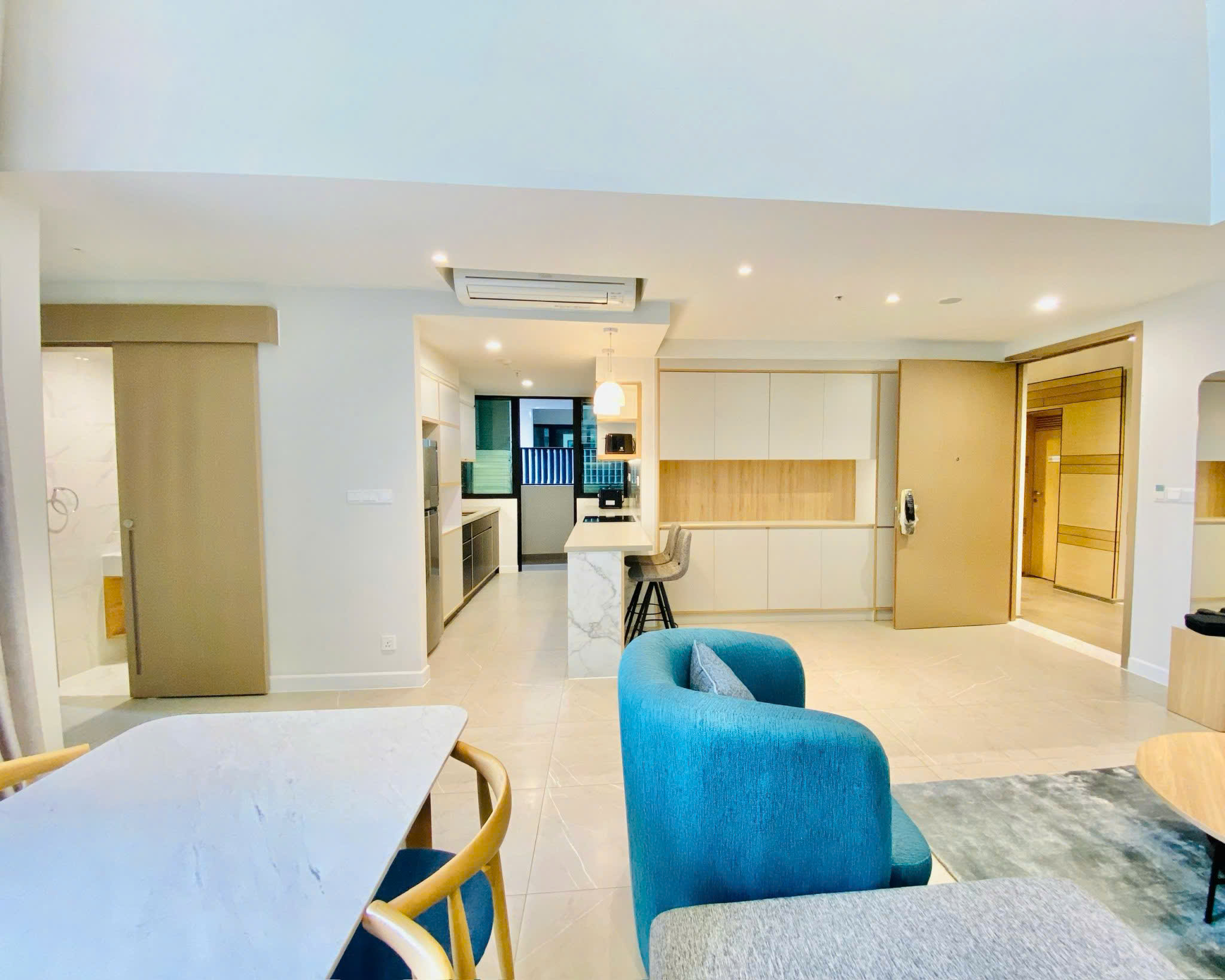 Cần cho thuê Duplex Zenity, 608 Võ Văn Kiệt, Phường Cầu Kho, Q.1 : -	 Diện tích : 161m2, Thiết kế 3PN, 3WC, tầng cao.