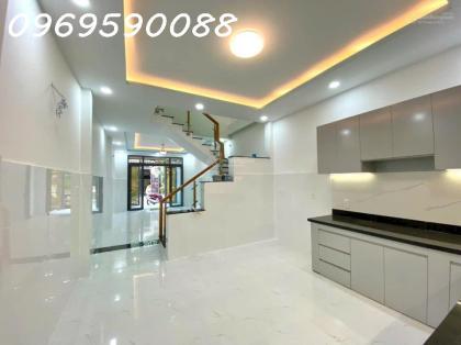 Nhà phố HIẾM Q.4 hẻm 8m Khánh Hội DTS 130m2 ngang 4m vị trí đẹp sát vách Q1 chỉ 12.5 tỷ.