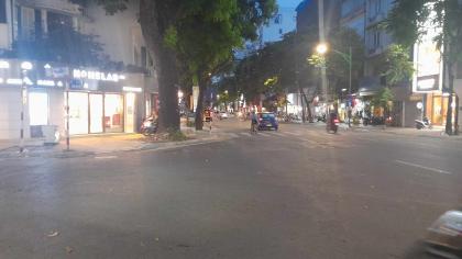 Bán Nhà Mặt Phố Quận Hai Bà Trưng 278m2-8T MT8,5m Vỉa Hè 1 Chủ Duy Nhất 278 Tỷ Phố Huế.