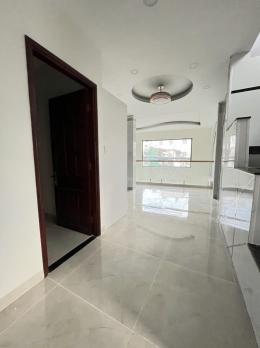 Bán nhà 2 Mặt tiền Lương Thế Vinh - Lũy Bán Bích, DT: 6/10x13.5m, 4 tầng, 15.6 tỷ