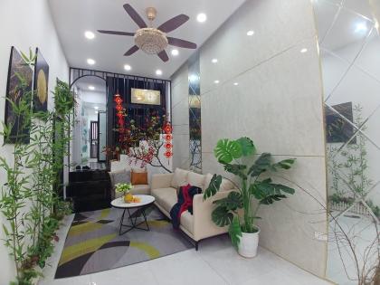 Bán nhà Nguyễn Văn Lộc thang máy ô tô tránh kinh doanh dt 51m 5t mt 4m giá 12,5 tỷ