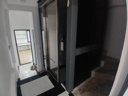 Bán nhà Nguyễn Văn Lộc thang máy ô tô tránh kinh doanh dt 51m 5t mt 4m giá 12,5 tỷ