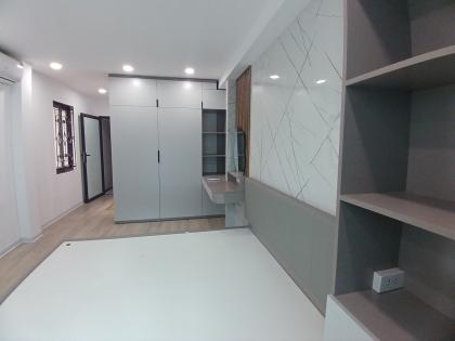 Bán nhà Nguyễn Văn Lộc thang máy ô tô tránh kinh doanh dt 51m 5t mt 4m giá 12,5 tỷ
