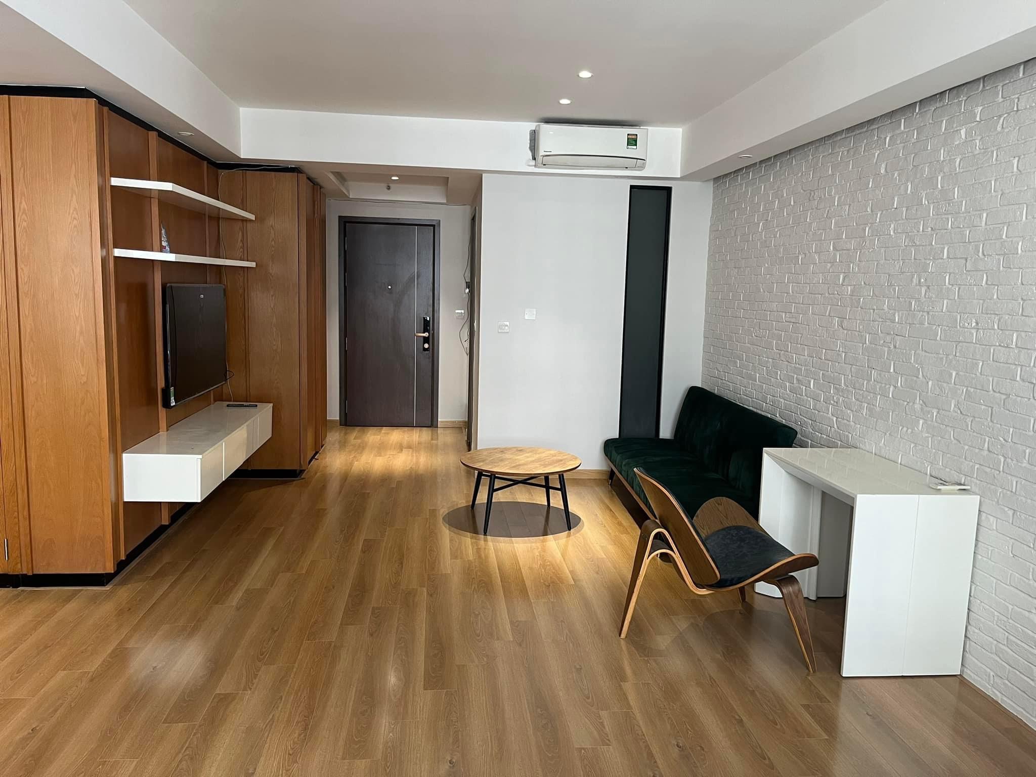 Cho thuê căn hộ Studio Icon56 Bến Vân Đồn, Phường 12, Quận 4 : -	Diện tích 44m2, có đầy đủ nội thất, tầng cao, view đẹp