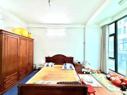 Bán nhà phố Trịnh Đình Cửu, Hoàng Mai, chủ tự xây, lô góc 3 thoáng, ô tô vào nhà, ngay gần phố