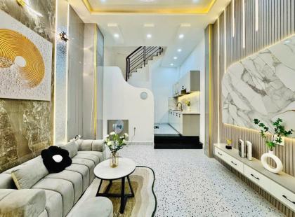 SIÊU PHẨM sát HẺM XE HƠI, DTSD 90m2, 5 tầng 3PN, 5.x tỷ