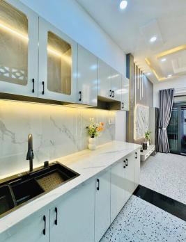SIÊU PHẨM sát HẺM XE HƠI, DTSD 90m2, 5 tầng 3PN, 5.x tỷ