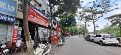 Bán nhà Mặt phố Cầu Giấy quận, 68m, View Sông, Vỉa hè, oto tránh, KD sầm uất, chỉ 29 tỷ 9