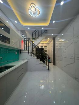 NHÀ ĐẸP nở hậu Quận 6 2 tầng BTCT hẻm thông chỉ 4 tỷ xí.