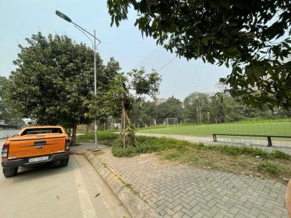 Bán Biệt thự Nam Từ Liêm, KĐT Xuân Phương, view sân bóng, 181m, 4T, giá 30 tỷ