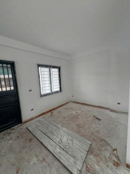 Bán nhà ngõ 38/58 Xuân La, diện tích 30m x 5 tầng, mặt tiền 4m, giá 8,5 tỷ