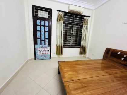 Bán nhà ngõ 23 Xuân La, diện tích 40m x 5 tầng, mặt tiền 4,3m, giá 6,3 tỷ