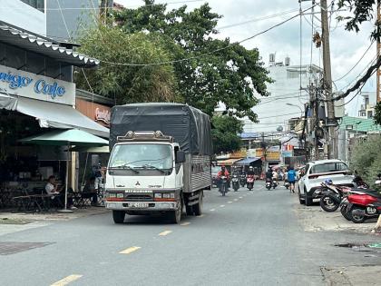 Bán nhà phố HXT Nguyên Hồng 75m2 ngang 4m tiện KD buôn bán sát Phạm Văn Đồng chỉ 8.8 tỷ.