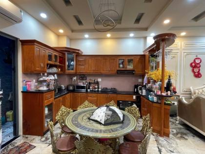 BÁN BIỆT THỰ MINI NGUYỄN TRI PHƯƠNG - QUẬN 10 - LÔ GÓC 2 MẶT TIỀN - CỰC KỲ ĐẲNG CẤP - CHỈ 17 TỶ CHO 73M2 - HẺM Ô TÔ