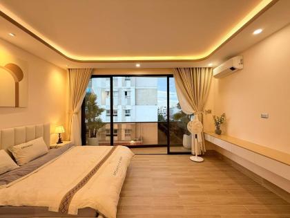**Bán nhà mặt tiền đường C1, phường 13, Tân Bình; (4,2*12) cổng ga T3
