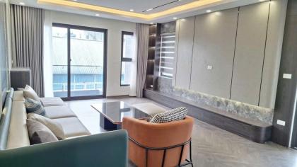 BÁN NHÀ MỚI CỔ LINH LONG BIÊN HÀ NỘI, Ô TÔ VÀO, GARA, TM, GẦN PHỐ, GIÁ MỀM