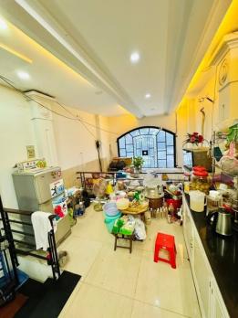 NHà Hẻm Ôtô Đường Nguyễn Đình Chiểu Phường 5 Quận 3.
