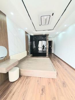 NHÀ MỚI PHỐ TRẠM LONG BIÊN HÀ NỘI - Ô TÔ VÀO NHÀ – GARA – TM - GIÁ HỜI