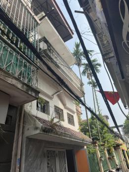 NHÀ ngõ xuân la S 45m2 ,5 tầng , mt 5m ,mặt ngõ 3m ,ngõ ba gác ,giá 6,3 tỷ